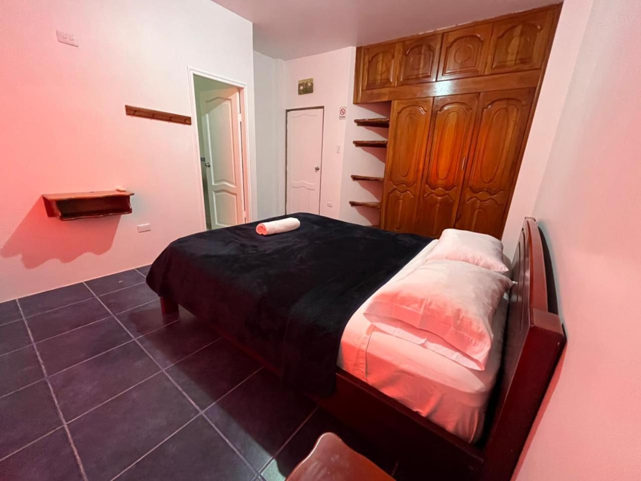Hostal Poseidon Puerto Villamil Exterior foto
